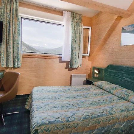 克里斯莱酒店 4*