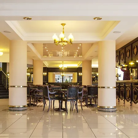 克里斯莱酒店 4*