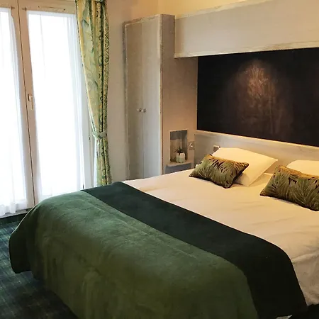 克里斯莱酒店 4* 卢德