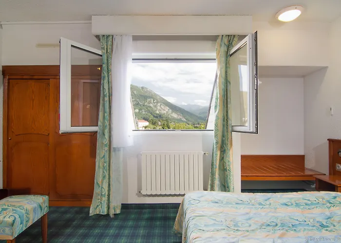 Christ Roi Hotel Lourdes