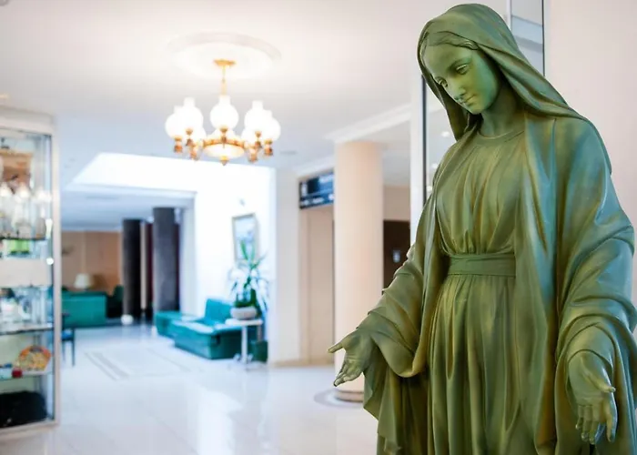 克里斯莱酒店 酒店