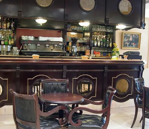 克里斯莱酒店 4*