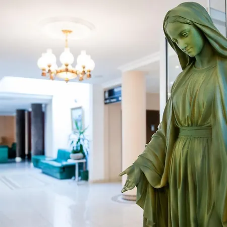 Christ Roi Hotel
