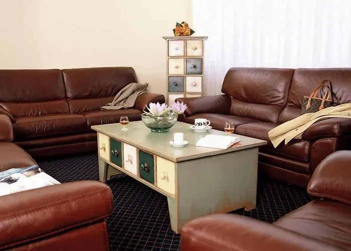 Christ Roi 4* Лурд