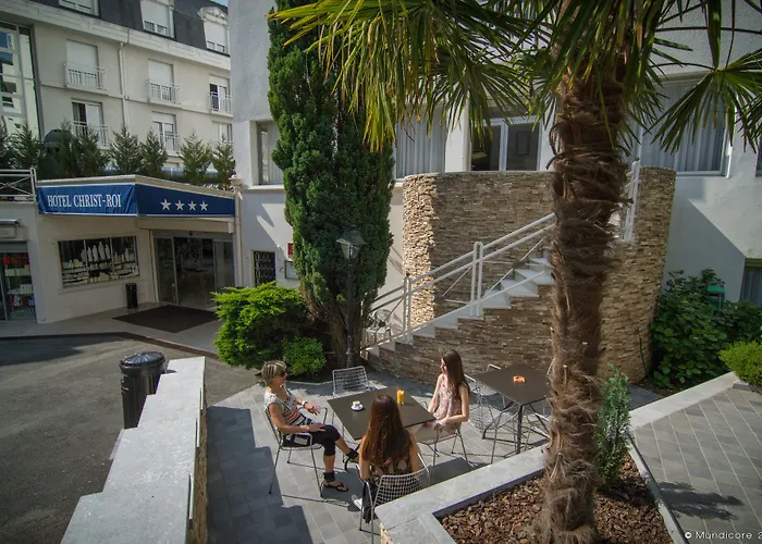 Christ Roi ホテル ルルド
