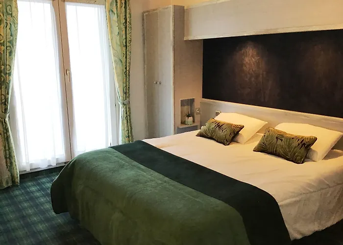 Christ Roi 4* ルルド